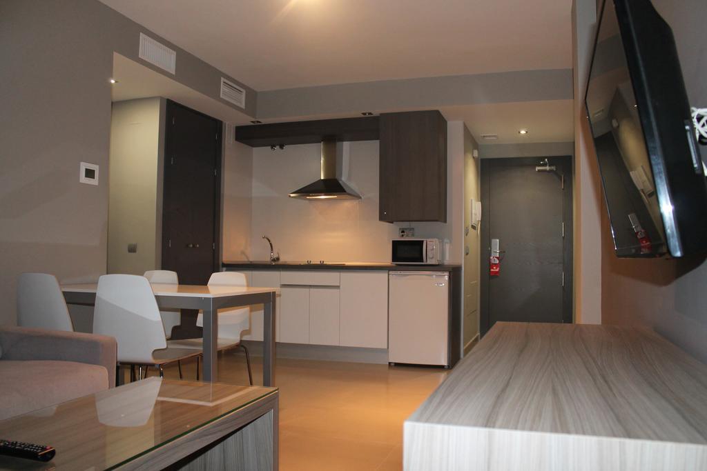 Hotel Miguel Sanchez Alhaurín de la Torre Buitenkant foto